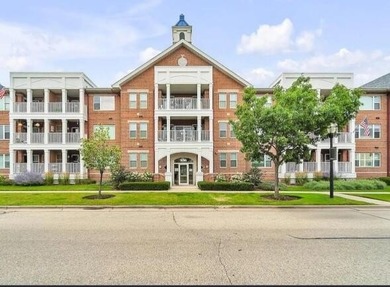 Beach Condo For Sale in Kenosha, Wisconsin