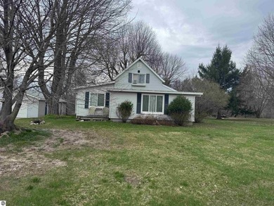 Beach Home For Sale in Williamsburg, Michigan