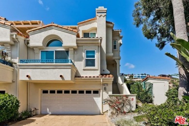 Beach Condo For Sale in Malibu, California