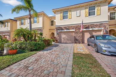 Beach Townhome/Townhouse For Sale in Stuart, Florida