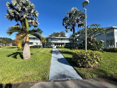 Beach Condo For Sale in Deerfield Beach, Florida