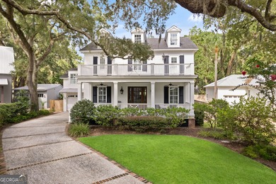 Beach Home For Sale in Saint Simons, Georgia