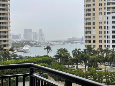 Beach Condo For Sale in Miami, Florida