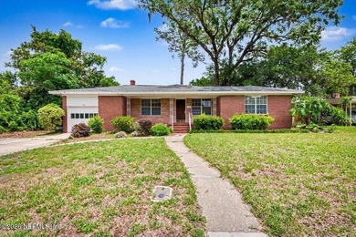 Beach Home Active Under Contract in Jacksonville, Florida
