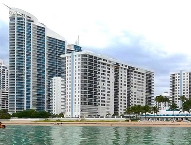 Beach Condo For Sale in Hollywood, Florida