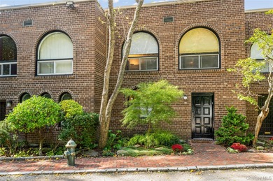 Beach Condo For Sale in Bronx, New York