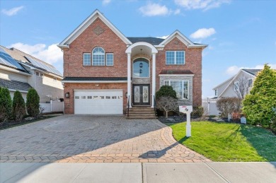 Beach Home Sale Pending in Massapequa, New York