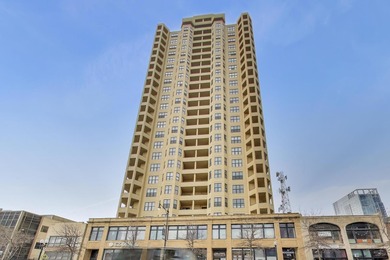 Beach Condo For Sale in Chicago, Illinois