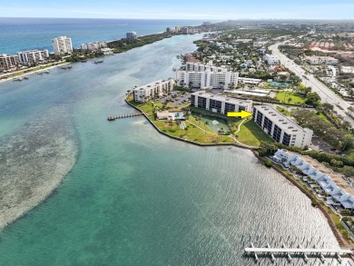 Beach Condo For Sale in Tequesta, Florida