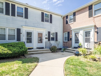 Beach Townhome/Townhouse For Sale in Stamford, Connecticut