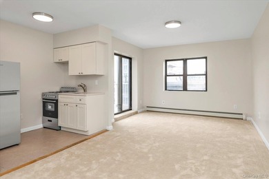 Beach Condo For Sale in Long Beach, New York