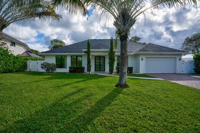 Beach Home For Sale in Palm Beach Gardens, Florida