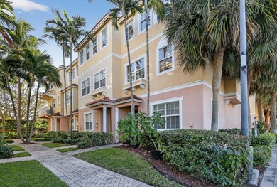 Beach Townhome/Townhouse For Sale in Boynton Beach, Florida
