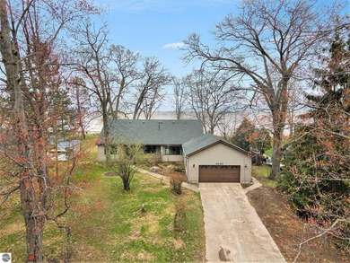 Beach Home For Sale in Au Gres, Michigan