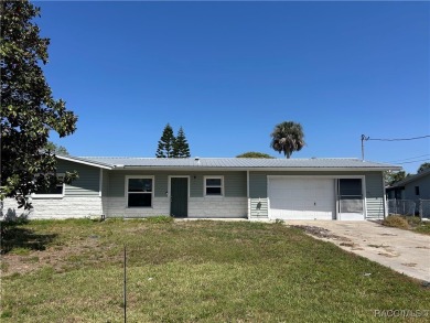 Beach Home For Sale in Crystal River, Florida