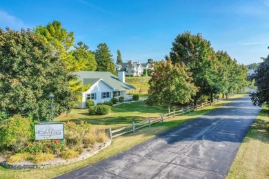 Beach Condo For Sale in Egg Harbor, Wisconsin