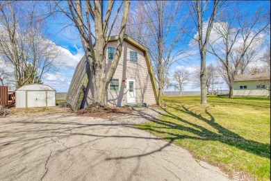 Beach Home For Sale in Luxemburg, Wisconsin