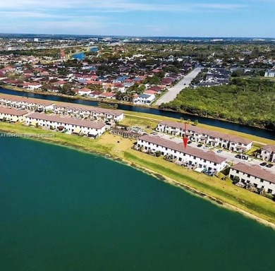 Beach Townhome/Townhouse For Sale in Miami, Florida