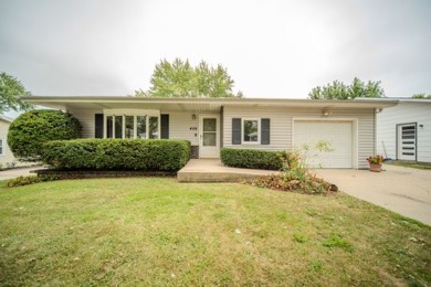 Beach Home Sale Pending in Waukegan, Illinois