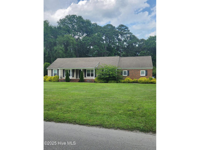 Beach Home For Sale in Washington, North Carolina