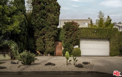 Beach Home For Sale in Venice, California