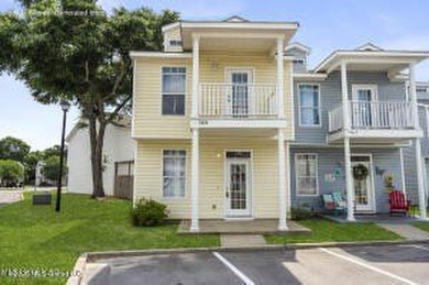 Beach Townhome/Townhouse For Sale in Gulfport, Mississippi