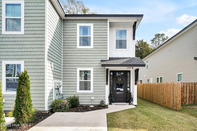Beach Townhome/Townhouse For Sale in Wilmington, North Carolina