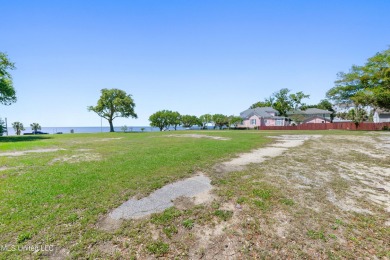 Beach Lot For Sale in Biloxi, Mississippi