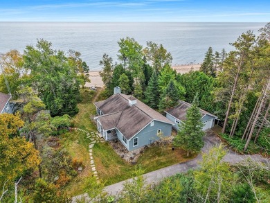 Beach Home For Sale in Sturgeon Bay, Wisconsin