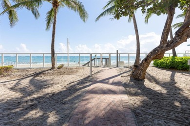 Beach Condo For Sale in Hollywood, Florida