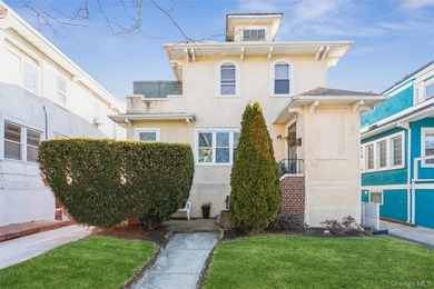 Beach Home For Sale in Long Beach, New York