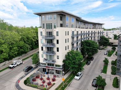 Condo For Sale in Milwaukee image photo picture