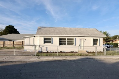 Beach Home Active Under Contract in Lake Worth Beach, Florida