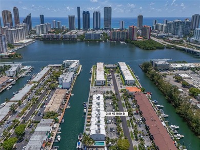 Beach Condo For Sale in North Miami Beach, Florida