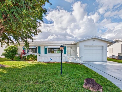 Beach Home Active Under Contract in Boynton Beach, Florida