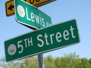 Beach Acreage Active Under Contract in Winthrop Harbor, Illinois