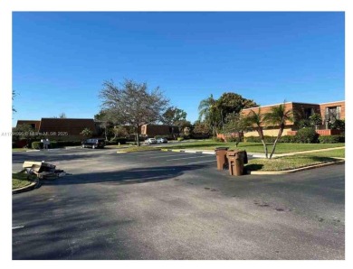 Beach Townhome/Townhouse For Sale in Deerfield Beach, Florida