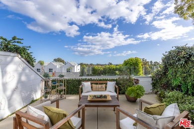 Beach Townhome/Townhouse For Sale in Malibu, California