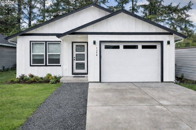 Beach Home For Sale in Seaside, Oregon