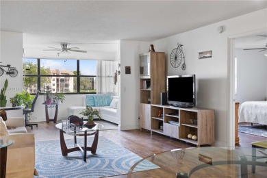 Beach Condo For Sale in Sunrise, Florida