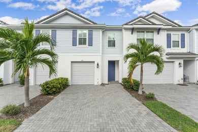 Townhome/Townhouse For Sale in Stuart image photo picture