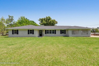 Beach Home Sale Pending in Moss Point, Mississippi