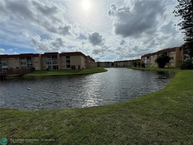 Beach Condo For Sale in Sunrise, Florida