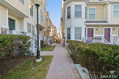 Beach Condo For Sale in Stamford, Connecticut