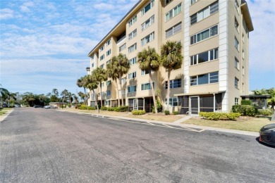 Beach Condo For Sale in Seminole, Florida