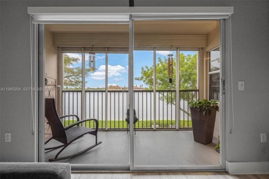 Beach Condo For Sale in Pembroke Pines, Florida