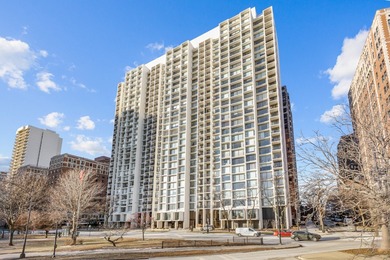 Beach Condo Sale Pending in Chicago, Illinois