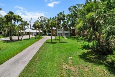 Beach Condo Sale Pending in Homosassa, Florida