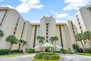 Beach Condo For Sale in Lauderhill, Florida