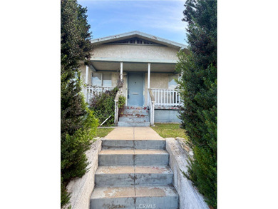 Beach Home Sale Pending in San Pedro, California